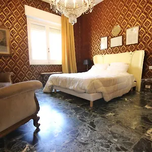 Il Chiostro , Cagliari Włochy